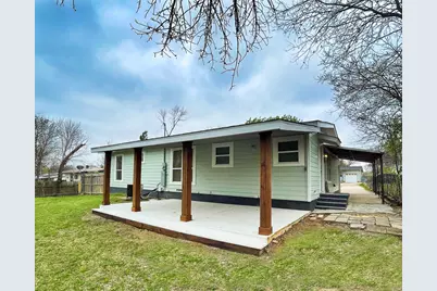 722 E Strong Parkway, Grand Prairie, TX 75050 - Photo 18