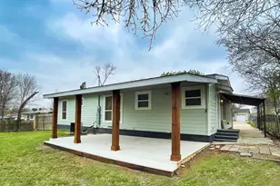 722 E Strong Pkwy, Grand Prairie, TX 75050 - Photo 18