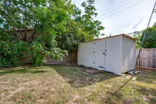 329 N Brighton Ave, Dallas, TX 75208 - Photo 24