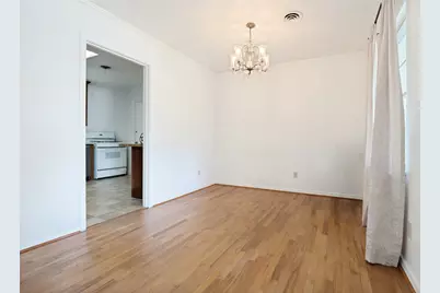 329 N Brighton Avenue, Dallas, TX 75208 - Photo 14