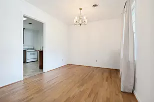 329 N Brighton Ave, Dallas, TX 75208 - Photo 14