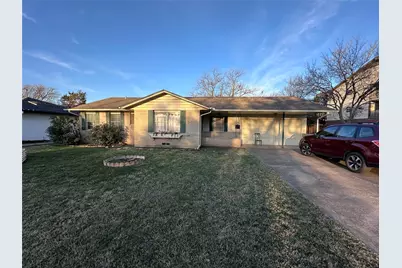 329 N Brighton Avenue, Dallas, TX 75208 - Photo 1