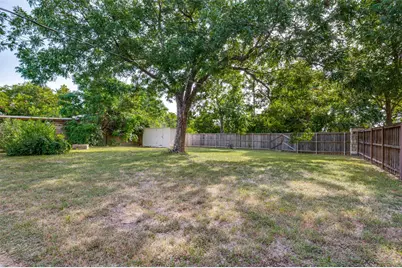 329 N Brighton Avenue, Dallas, TX 75208 - Photo 22