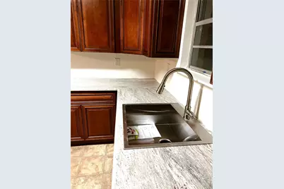 329 N Brighton Avenue, Dallas, TX 75208 - Photo 10