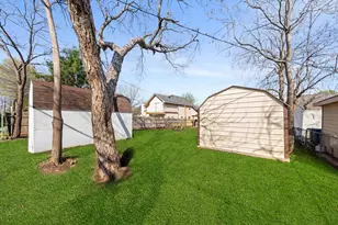 827 Westmount Ave, Dallas, TX 75211 - Photo 28