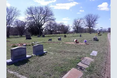 1400 E Jefferson Street, Waxahachie, TX 75165 - Photo 4