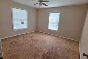 1203 N Anglin St, Cleburne, TX 76031 - Photo 4