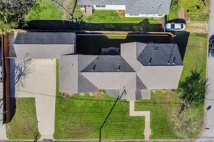 1723 N Edgefield Ave, Dallas, TX 75208 - Photo 32