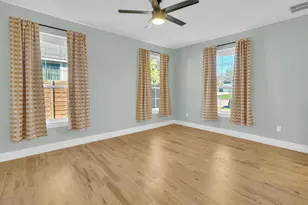 1723 N Edgefield Ave, Dallas, TX 75208 - Photo 24