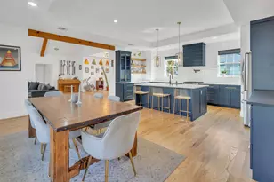 1723 N Edgefield Ave, Dallas, TX 75208 - Photo 1