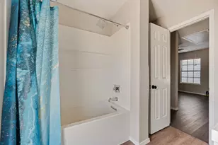 11136 McCree Rd, Dallas, TX 75238 - Photo 14