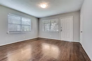 1315 Kings Hwy, Dallas, TX 75208 - Photo 2