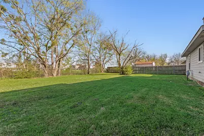 1303 S Medora Street, Terrell, TX 75160 - Photo 12
