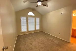 550 Monarch Dr, Lancaster, TX 75146 - Photo 8