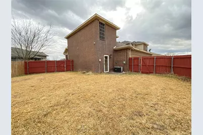 550 Monarch Drive, Lancaster, TX 75146 - Photo 10