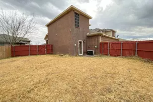 550 Monarch Dr, Lancaster, TX 75146 - Photo 10