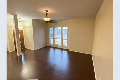 550 Monarch Drive, Lancaster, TX 75146 - Photo 2