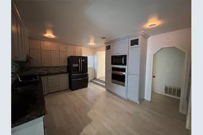 533 E Sears Street, Denison, TX 75021 - Photo 10