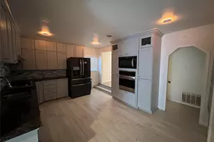 533 E Sears St, Denison, TX 75021 - Photo 10