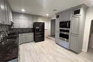 533 E Sears St, Denison, TX 75021 - Photo 6