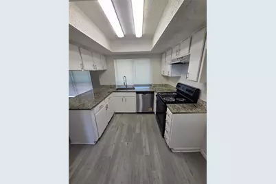 1062 Alicia Lane, Lancaster, TX 75134 - Photo 10