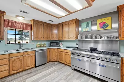 10594 Sam Reynolds Road, Justin, TX 76247 - Photo 12