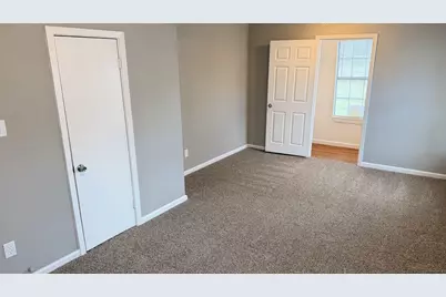 1119 E Cantey Street, Fort Worth, TX 76104 - Photo 4