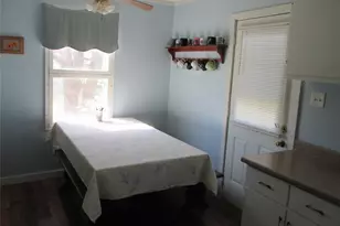 306 N Agnew St, Boyd, TX 76023 - Photo 8