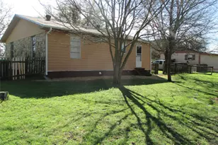 306 N Agnew St, Boyd, TX 76023 - Photo 14