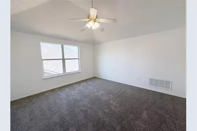 501 W Clover Park Drive, Fort Worth, TX 76140 - Photo 12