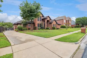 312 Springhill Dr, Hurst, TX 76054 - Photo 32