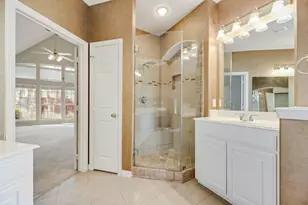 647 Royalwood Ct, Grand Prairie, TX 75052 - Photo 30