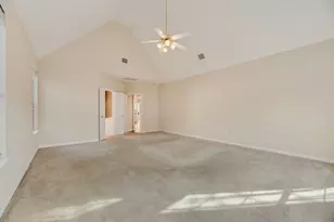 647 Royalwood Ct, Grand Prairie, TX 75052 - Photo 28