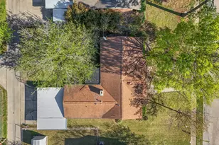 409 Colonial Dr, Garland, TX 75043 - Photo 26