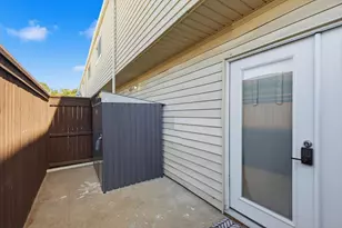 9829 Park Ln Ct, Dallas, TX 75220 - Photo 34