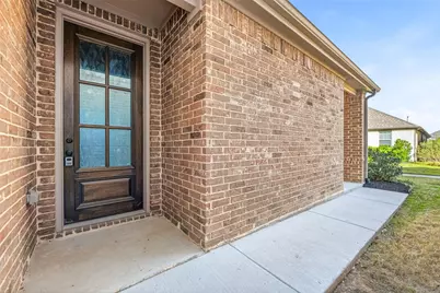 4705 Sunny Pathway, Haltom City, TX 76117 - Photo 4