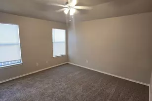 137 Cliff Height Cir, Dallas, TX 75241 - Photo 10