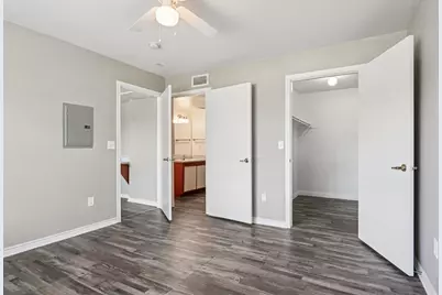 700 Timber Oaks Lane, Grand Prairie, TX 75051 - Photo 2