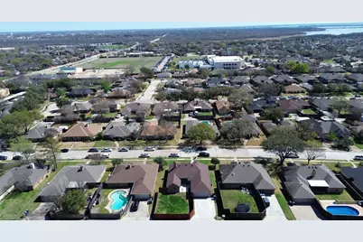 2229 Country Valley Road, Garland, TX 75041 - Photo 32