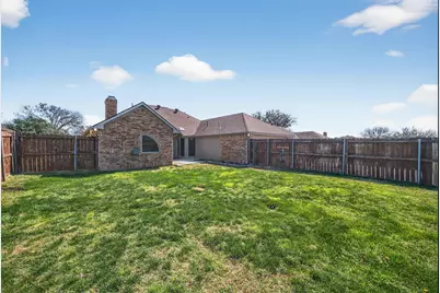 2229 Country Valley Road, Garland, TX 75041 - Photo 10