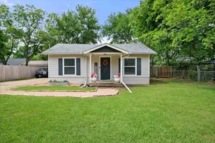 516 E Ross St, Waxahachie, TX 75165 - Photo 4