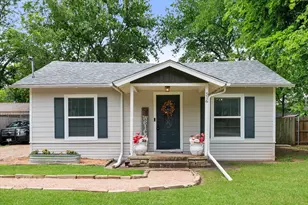 516 E Ross St, Waxahachie, TX 75165 - Photo 2