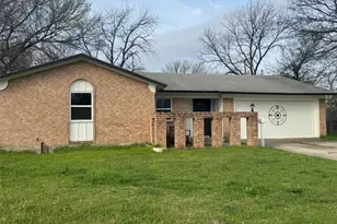 6412 Embassy Dr, Forest Hill, TX 76119 - Photo 1