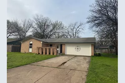 6412 Embassy Drive, Forest Hill, TX 76119 - Photo 4