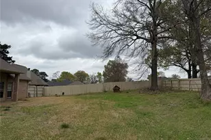 120 Burton St, Longview, TX 75603 - Photo 32