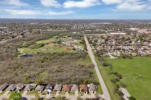 5604 Congressional Dr, Arlington, TX 76018 - Photo 24