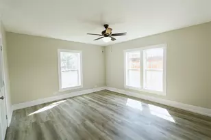 304 E Waco St, Ennis, TX 75119 - Photo 8