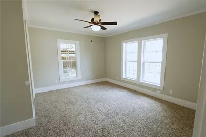 304 E Waco Street, Ennis, TX 75119 - Photo 14