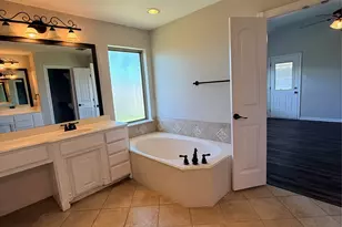 213 Briarstone Dr, Alvarado, TX 76009 - Photo 14