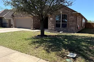 213 Briarstone Dr, Alvarado, TX 76009 - Photo 2